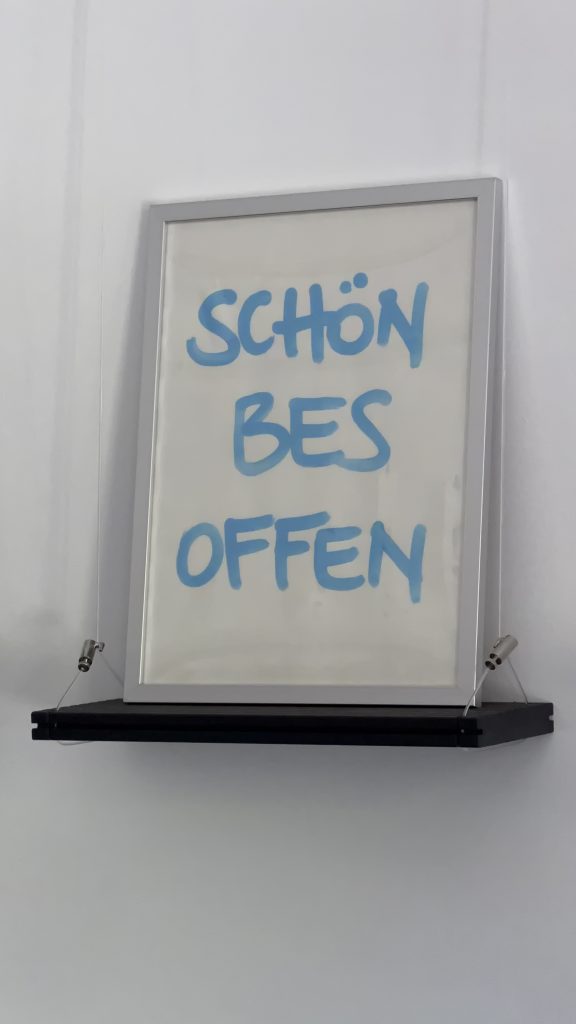 „SCHÖN BESOFFEN“ – handgeschriebenes Unikat im Rahmen