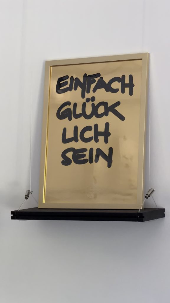 „EINFACH GLÜCKLICH SEIN“ – handgeschriebenes Unikat im Rahmen
